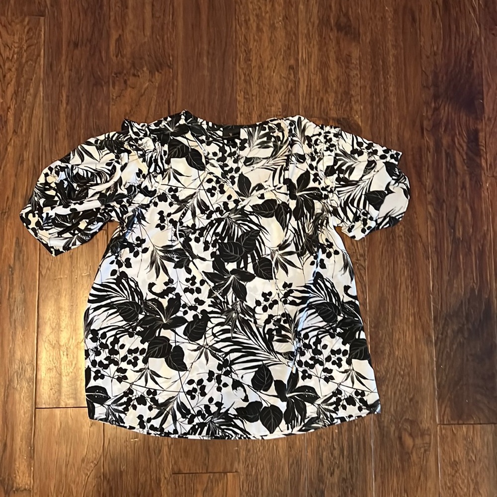 Womens top size small